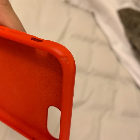 iPhone 7/8 silicone apple case - Picture 3 of 3